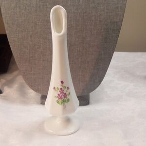 Fenton glass Violets in the Snow Bud Vase